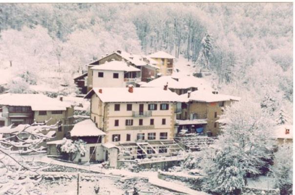 Hotel Delzanno Varallo Exteriér fotografie